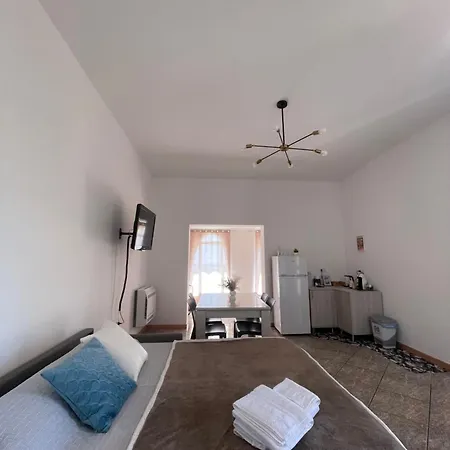 Strenia Guest house *